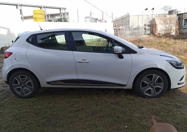 Renault Clio cena 33900 przebieg: 108000, rok produkcji 2017 z Oborniki małe 211